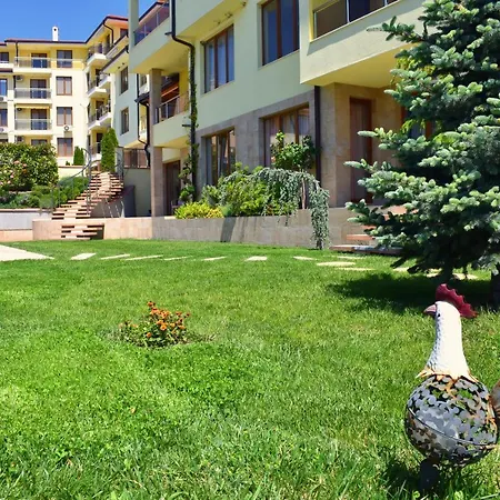 Apartment Lucky Seasons под наем в град *